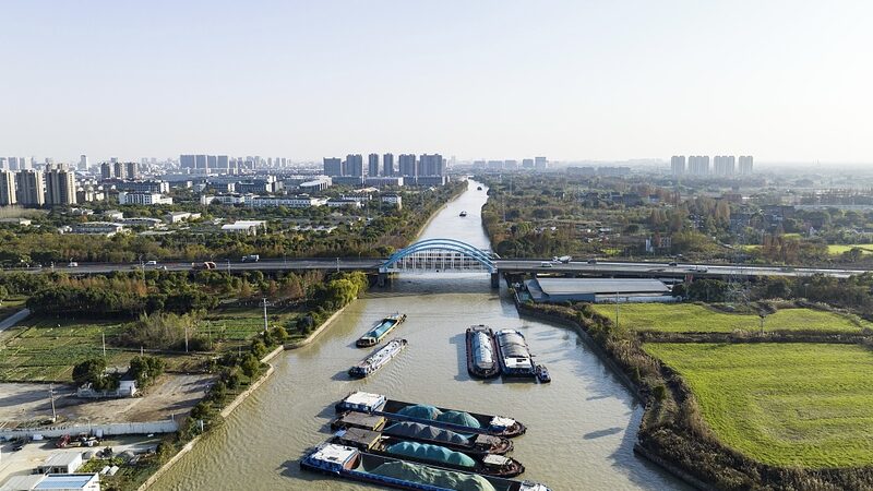 Jinghang Grand Canal: Heritage and Modern Economic Hub Jinghang_Grand_Canal__Heritage_and_Modern_Economic_Hub video poster