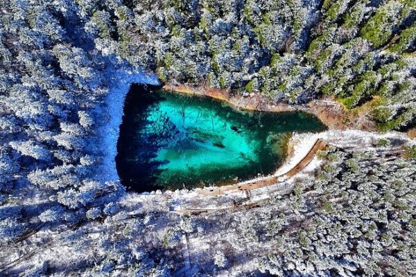 Jiuzhai Valley Transforms into a Winter Wonderland with First Snowfall Jiuzhai_Valley_Transforms_into_a_Winter_Wonderland_with_First_Snowfall