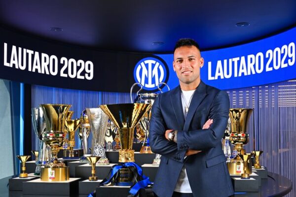 Lautaro Martinez Extends Inter Milan Stay with Five-Year Contract Lautaro_Martinez_Extends_Inter_Milan_Stay_with_Five_Year_Contract