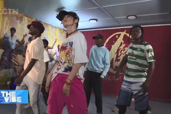 Li Ziyan: Chinese Hip-Hop Dancer Unites China and Uganda with Unique Moves Li_Ziyan__Chinese_Hip_Hop_Dancer_Unites_China_and_Uganda_with_Unique_Moves video poster