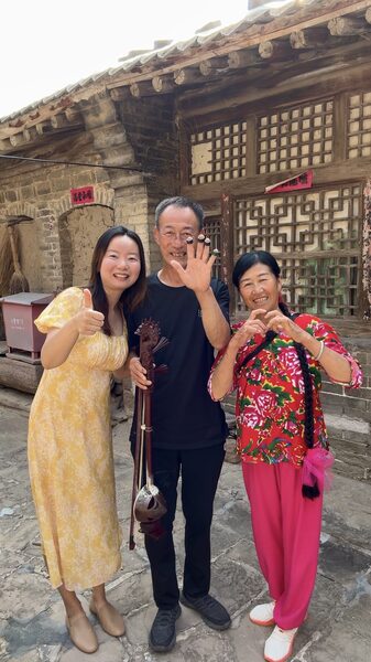 Lijiashan_s_Vibrant_Folk_Music__Celebrating_the_Heartbeat_of_the_Loess_Plateau video poster