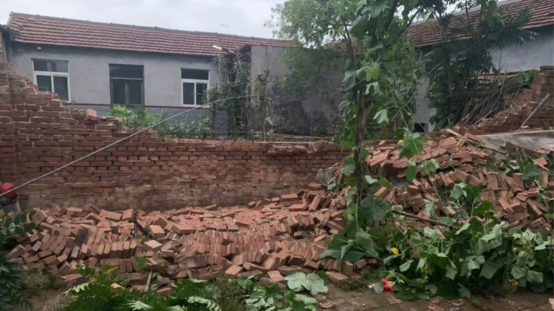 Major_Earthquake_Hits_Dezhou__Shandong_Province__21_Injured_and_126_Buildings_Collapse video poster