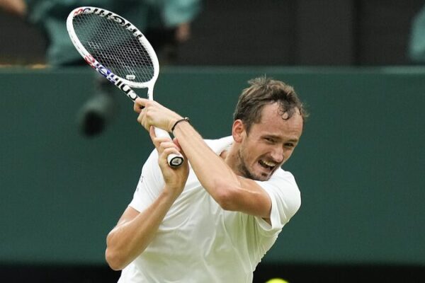 Medvedev Triumphs Over Top Seed Sinner to Advance to Wimbledon Semis Medvedev_Triumphs_Over_Top_Seed_Sinner_to_Advance_to_Wimbledon_Semis