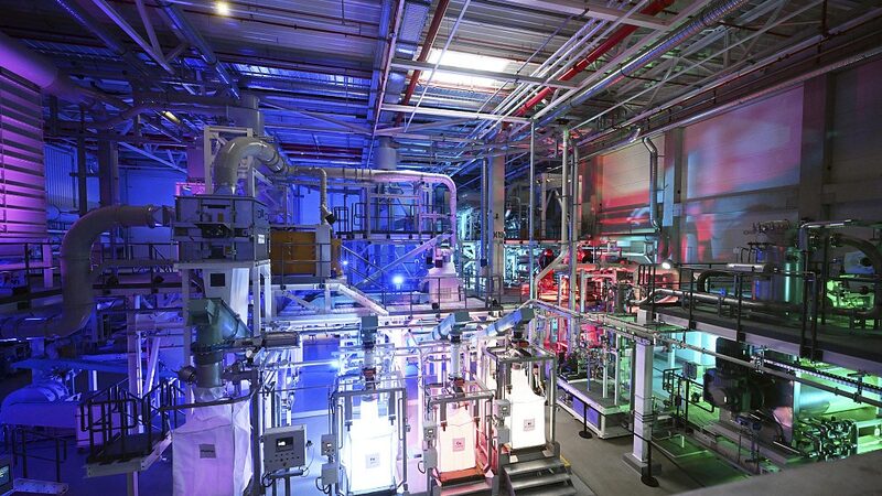 Mercedes_Benz_Launches_Europe_s_First_EV_Battery_Recycling_Plant_to_Drive_Sustainability