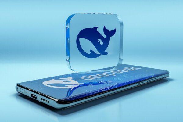 Microsoft CEO Praises DeepSeek Amid AI Data Use Controversies Microsoft_CEO_Praises_DeepSeek_Amid_AI_Data_Use_Controversies