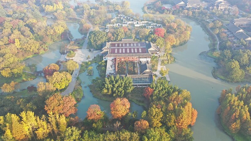 Morning Mist Transforms Yangzhou’s Slender West Lake into a Winter Wonderland Morning_Mist_Transforms_Yangzhou_s_Slender_West_Lake_into_a_Winter_Wonderland