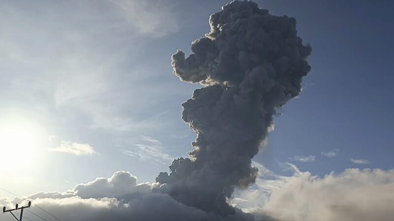 Mount_Lewotobi_Erupts_Again__Air_Quality_Deteriorates_in_Indonesia - My Global News: Voices of a New Era Mount_Lewotobi_Erupts_Again__Air_Quality_Deteriorates_in_Indonesia