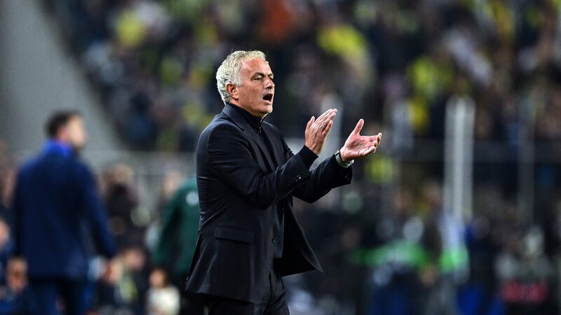 Mourinho_s_Red_Card_Highlights_Fenerbahce_Manchester_United_1_1_Europa_League_Draw