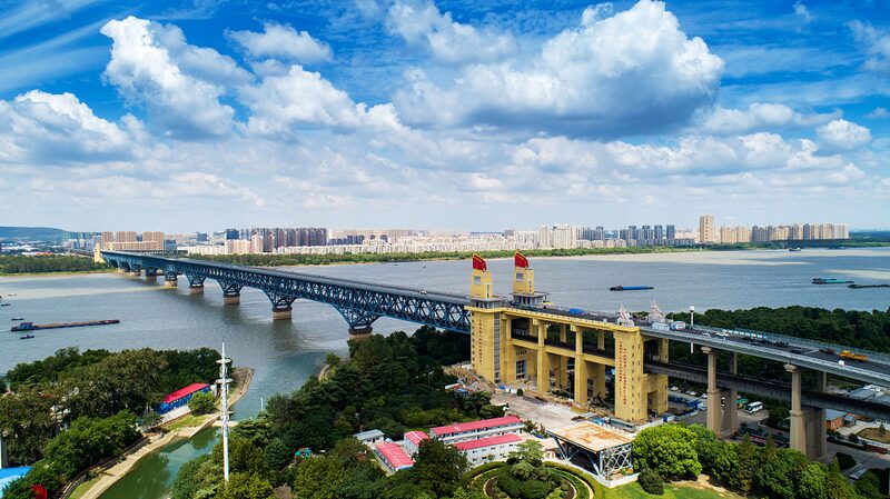 Nanjing Yangtze River Bridge: A Historic Engineering Marvel Nanjing_Yangtze_River_Bridge__A_Historic_Engineering_Marvel video poster