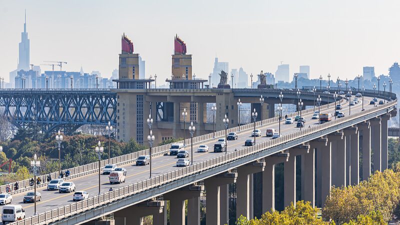Nanjing Yangtze River Bridge: A Landmark in Global Engineering Nanjing_Yangtze_River_Bridge__A_Landmark_in_Global_Engineering video poster