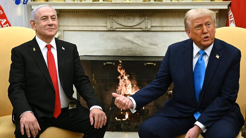 Netanyahu_Presents_Trump_with_Golden_Pager_Amid_Diplomatic_Exchange