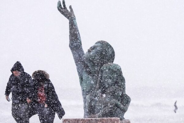 Once-in-a-Generation Winter Storm Hits Southern U.S., Disrupting Daily Life Once_in_a_Generation_Winter_Storm_Hits_Southern_U_S___Disrupting_Daily_Life
