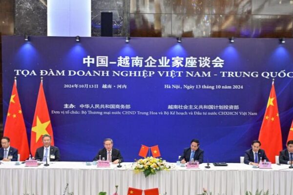 Premier Li Advocates Enhanced China-Vietnam Economic Partnerships Premier_Li_Advocates_Enhanced_China_Vietnam_Economic_Partnerships