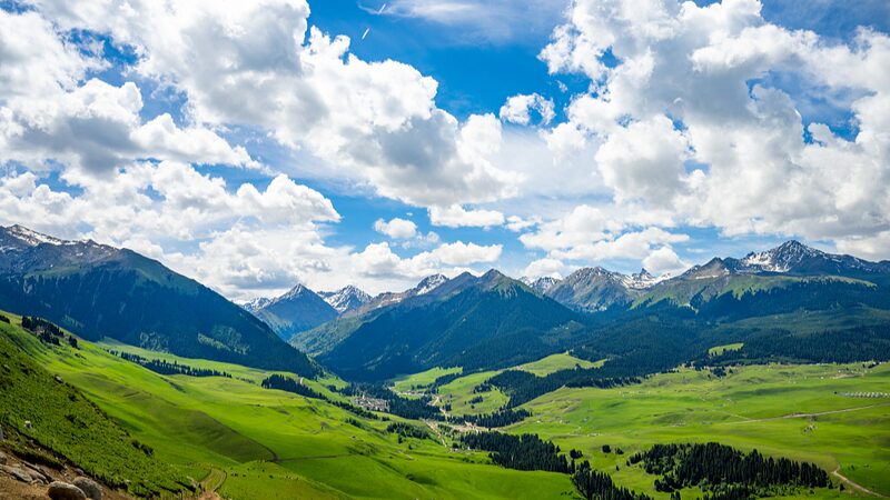 Qiongkushitai__A_Hidden_Paradise_in_the_Chinese_Mainland_s_Xinjiang video poster