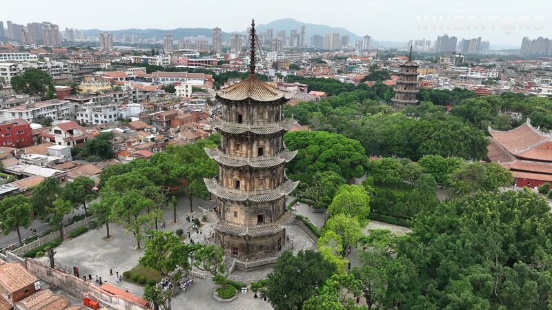 Quanzhou_Twin_Pagodas__Marvels_of_Ancient_Stone_Architecture
