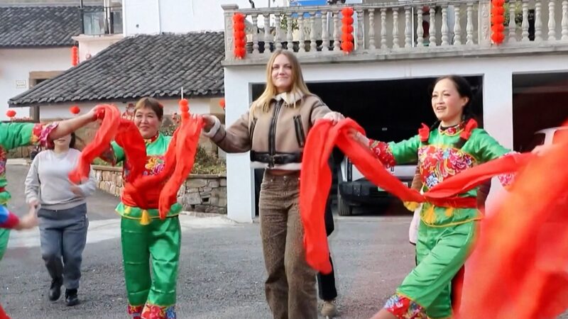 Record_Surge_in_Foreign_Tourists_Flock_to_Chinese_Mainland_for_Spring_Festival_poster - My Global News: Voices of a New Era Record_Surge_in_Foreign_Tourists_Flock_to_Chinese_Mainland_for_Spring_Festival video poster