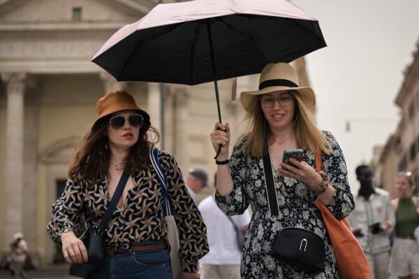 Scorching Heat Wave Set to Sweep 17 Italian Cities This Weekend Scorching_Heat_Wave_Set_to_Sweep_17_Italian_Cities_This_Weekend