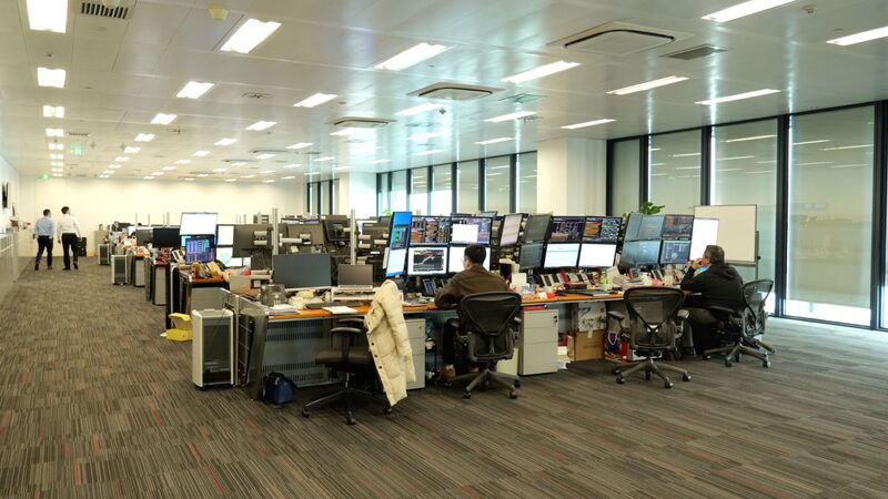 Shanghai_s_Financial_Sector_Boosts_Hiring_During_Peak_Job_Season video poster