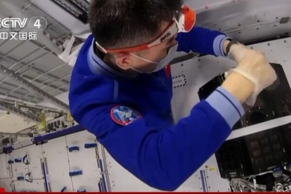Shenzhou-18 Astronauts Continue Pioneering Experiments on China’s Space Station Shenzhou_18_Astronauts_Continue_Pioneering_Experiments_on_China_s_Space_Station