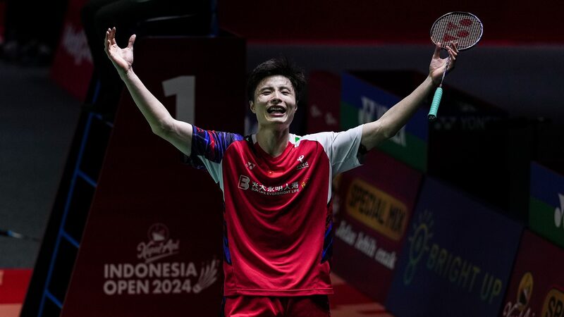 Shi_Yuqi_s_Triumphant_Rise__From_Setbacks_to_World_No_1 video poster