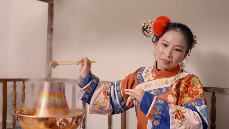 Sichuan Vlogger Revives New Year Feast Traditions with Cultural Twist Sichuan_Vlogger_Revives_New_Year_Feast_Traditions_with_Cultural_Twist video poster