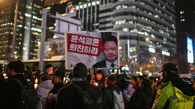 South_Korea_Ruling_Party_Leader_Demands_Suspension_of_President_Yoon_Amid_Impeachment_Battle