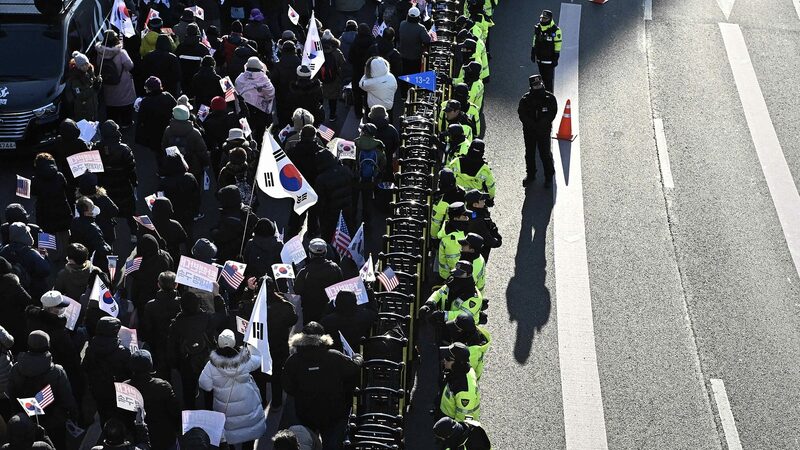 South_Korea_s_President_Defies_Arrest_Amid_Political_Crisis