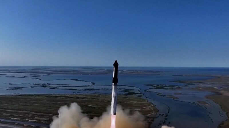 SpaceX Launches Starship Rocket, Abandons Booster Catch in Latest Test Flight SpaceX_Launches_Starship_Rocket__Abandons_Booster_Catch_in_Latest_Test_Flight