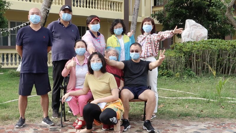 Spring Festival ‘Mask War’: Hainan Vlogger Persists to Protect Family Amid COVID-19 Spring_Festival__Mask_War___Hainan_Vlogger_Persists_to_Protect_Family_Amid_COVID_19 video poster