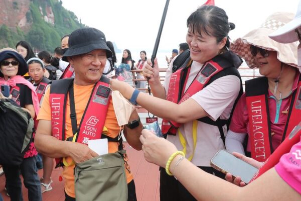 Taiwan Residents Flow to Chinese Mainland with 70% Growth in 2023 Taiwan_Residents_Flow_to_Chinese_Mainland_with_70__Growth_in_2023