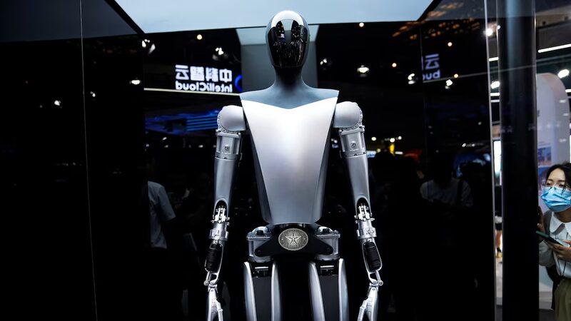 Tesla_to_Launch_Optimus_Humanoid_Robots_Internally_by_2025