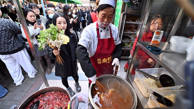 Tianshui’s Spicy Hot Pot Ignites Global Buzz Tianshui_s_Spicy_Hot_Pot_Ignites_Global_Buzz