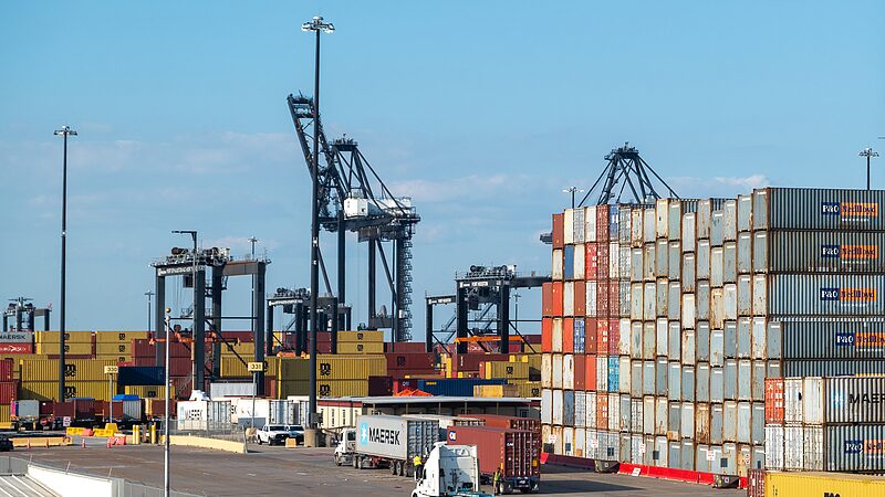 Trade_Wars_Escalate__U_S__Imposes_10__Tariff_on_the_Chinese_Mainland_s_Imports - My Global News: Voices of a New Era Trade_Wars_Escalate__U_S__Imposes_10__Tariff_on_the_Chinese_Mainland_s_Imports