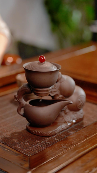 Tradition_Meets_Innovation__Self_Pouring_Purple_Clay_Teapot_poster - My Global News: Voices of a New Era Tradition_Meets_Innovation__Self_Pouring_Purple_Clay_Teapot video poster
