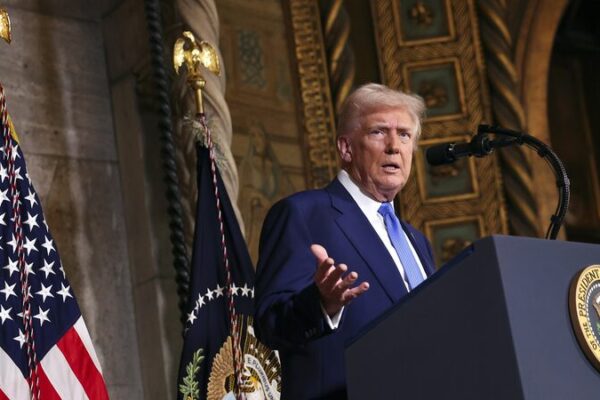 Trump Eyes Meeting with Putin to Discuss Ukraine Conflict Trump_Eyes_Meeting_with_Putin_to_Discuss_Ukraine_Conflict