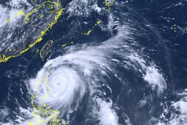Typhoon Doksuri Brings Severe Winds and Heavy Rain to the Chinese Mainland Typhoon_Doksuri_Brings_Severe_Winds_and_Heavy_Rain_to_the_Chinese_Mainland video poster