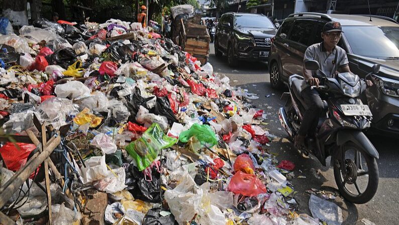 UN_Plastics_Treaty_Talks_Hit_Roadblocks_as_Deadline_Approaches