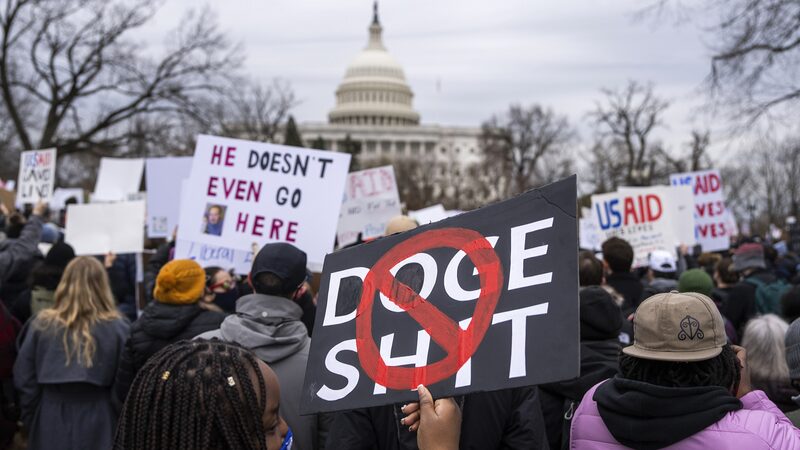 US_Judge_Extends_Freeze_on_Trump_s_Federal_Worker_Buyout_Plan