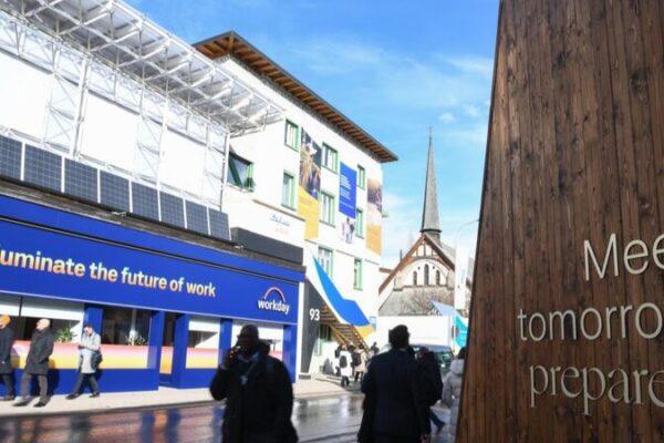 WEF_2025_in_Davos__Steering_Global_Collaboration_in_the_Intelligent_Age