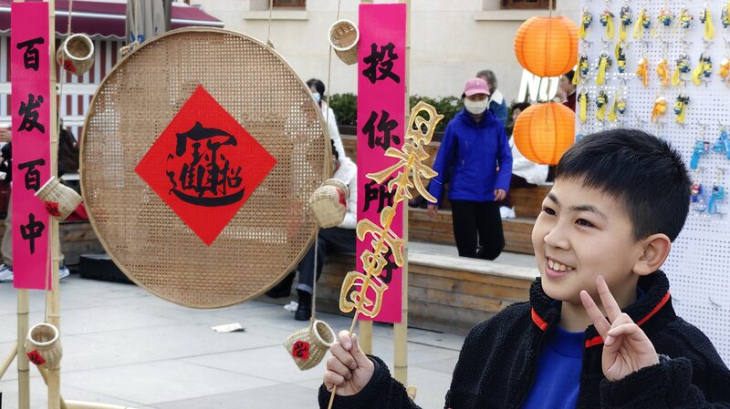 Wuhan_Temple_Fair_Revives_Tradition_with_300K_Visitors_for_Year_of_the_Snake