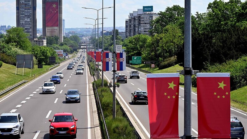 Xi_Jinping_Seeks_Stronger_China_Serbia_Ties_During_Belgrade_Visit