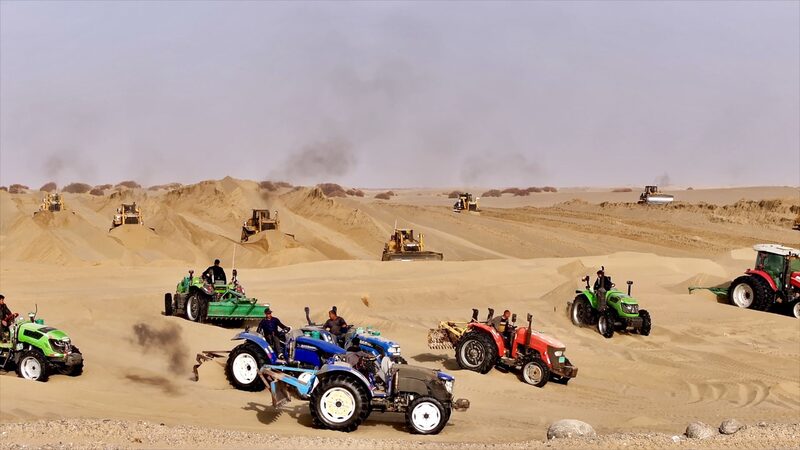 Xinjiang_Locals_Transform_Desert_Dunes_into_Green_Oasis video poster