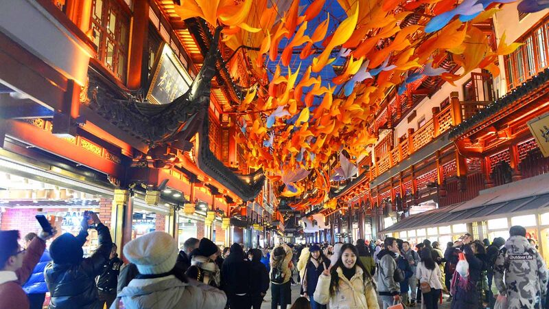 Yuyuan_Lantern_Festival_Illuminates_Shanghai_and_Paris_for_Chinese_New_Year
