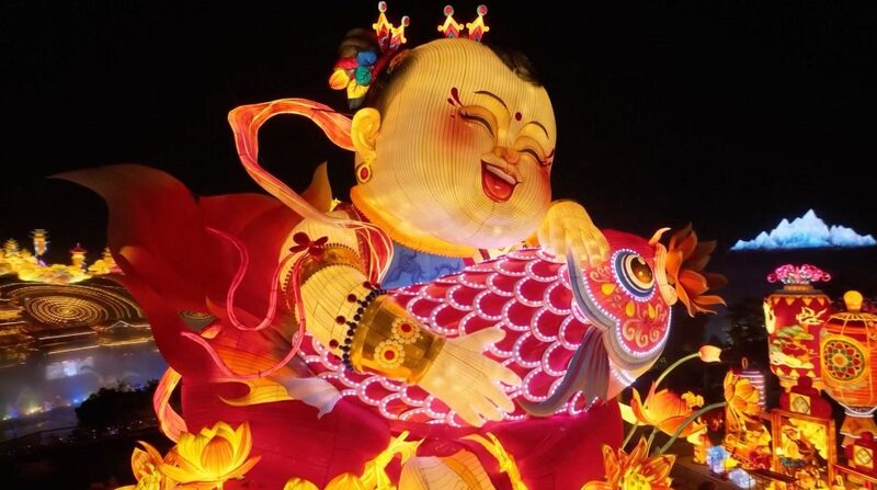 Zigong_s_31st_International_Dinosaur_Lantern_Show_Lights_Up_Spring_Festival video poster