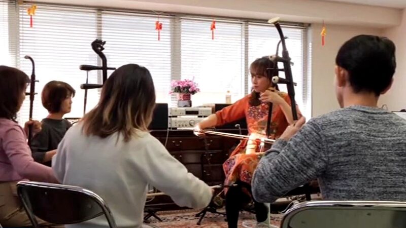 Ancient_Erhu_Strikes_a_Modern_Chord_in_Japan