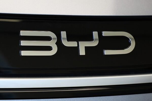 BYD_Launches_1_MW_Battery__407km_in_5_Minutes_