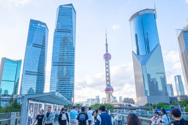 China Sets Ambitious 5% Economic Growth Target for 2025 China_Sets_Ambitious_5__Economic_Growth_Target_for_2025