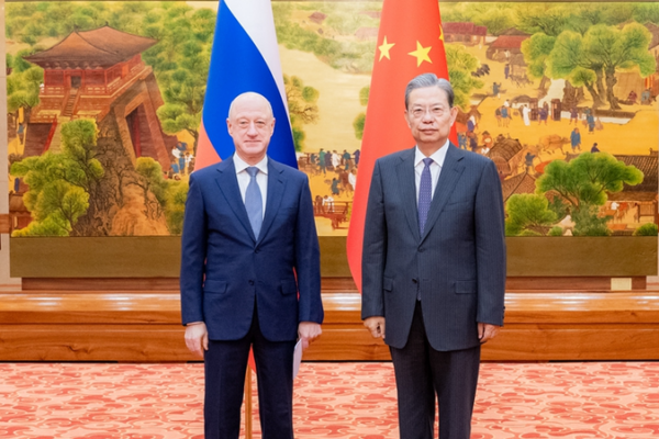 China_s_NPC_Chairman_Deepens_Ties_with_Russian_Deputy