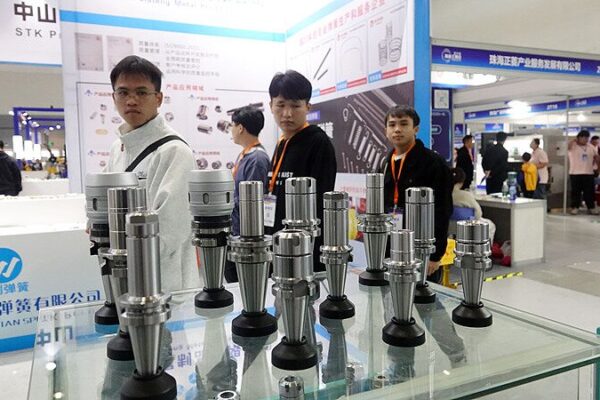 Chinese Mainland Dominates Global Manufacturing Chains Chinese_Mainland_Dominates_Global_Manufacturing_Chains