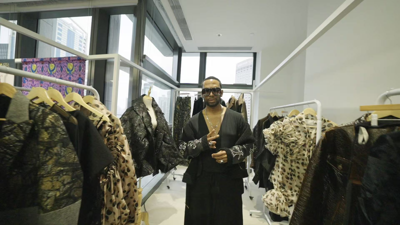 David_Tlale_Celebrates_Fashion_Journey_at_Shanghai_Fashion_Week video poster